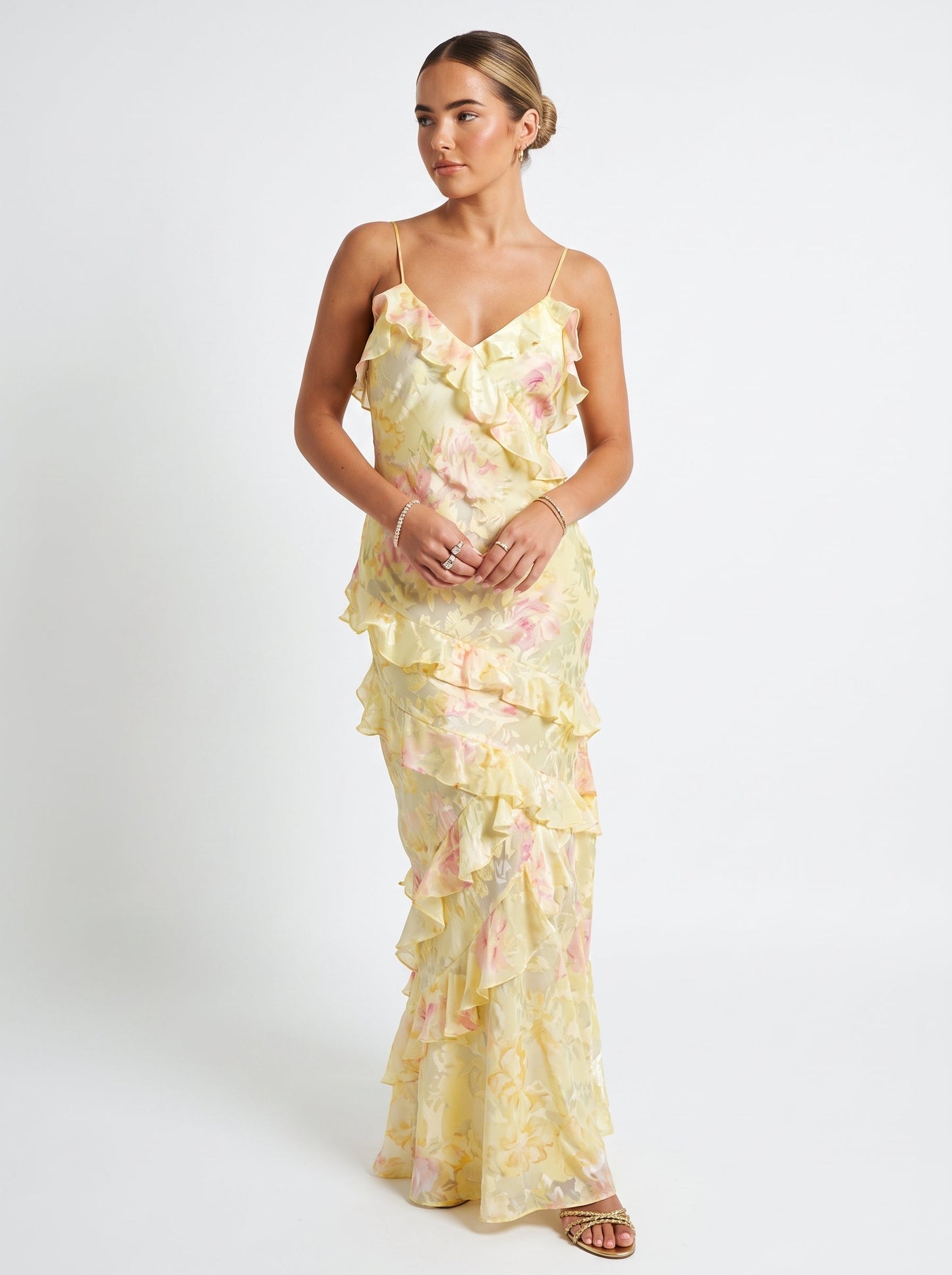 Vestido Etéreo y Fluido