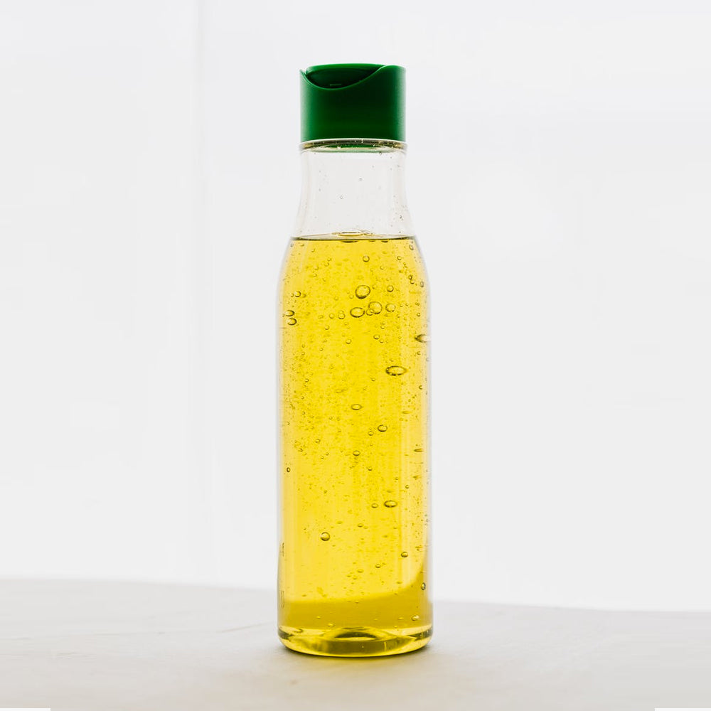 Aceite de oliva extraído de forma natural